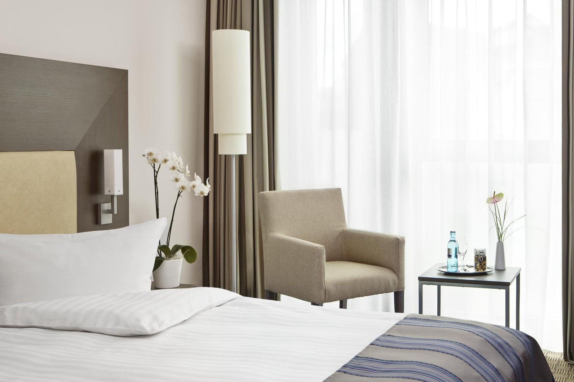 Intercityhotel Hamburg Dammtor-Messe Ngoại thất bức ảnh
