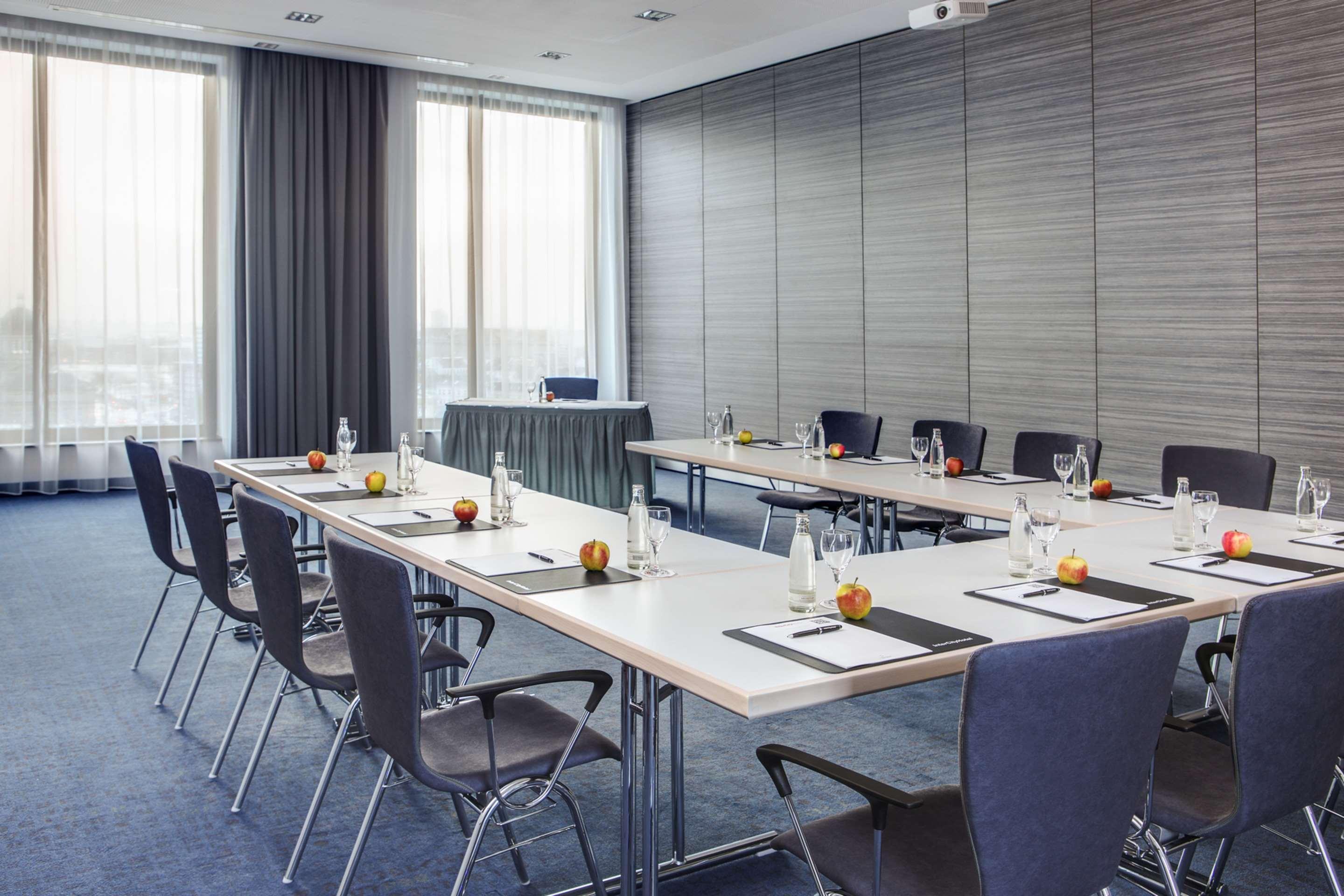 Intercityhotel Hamburg Dammtor-Messe Ngoại thất bức ảnh