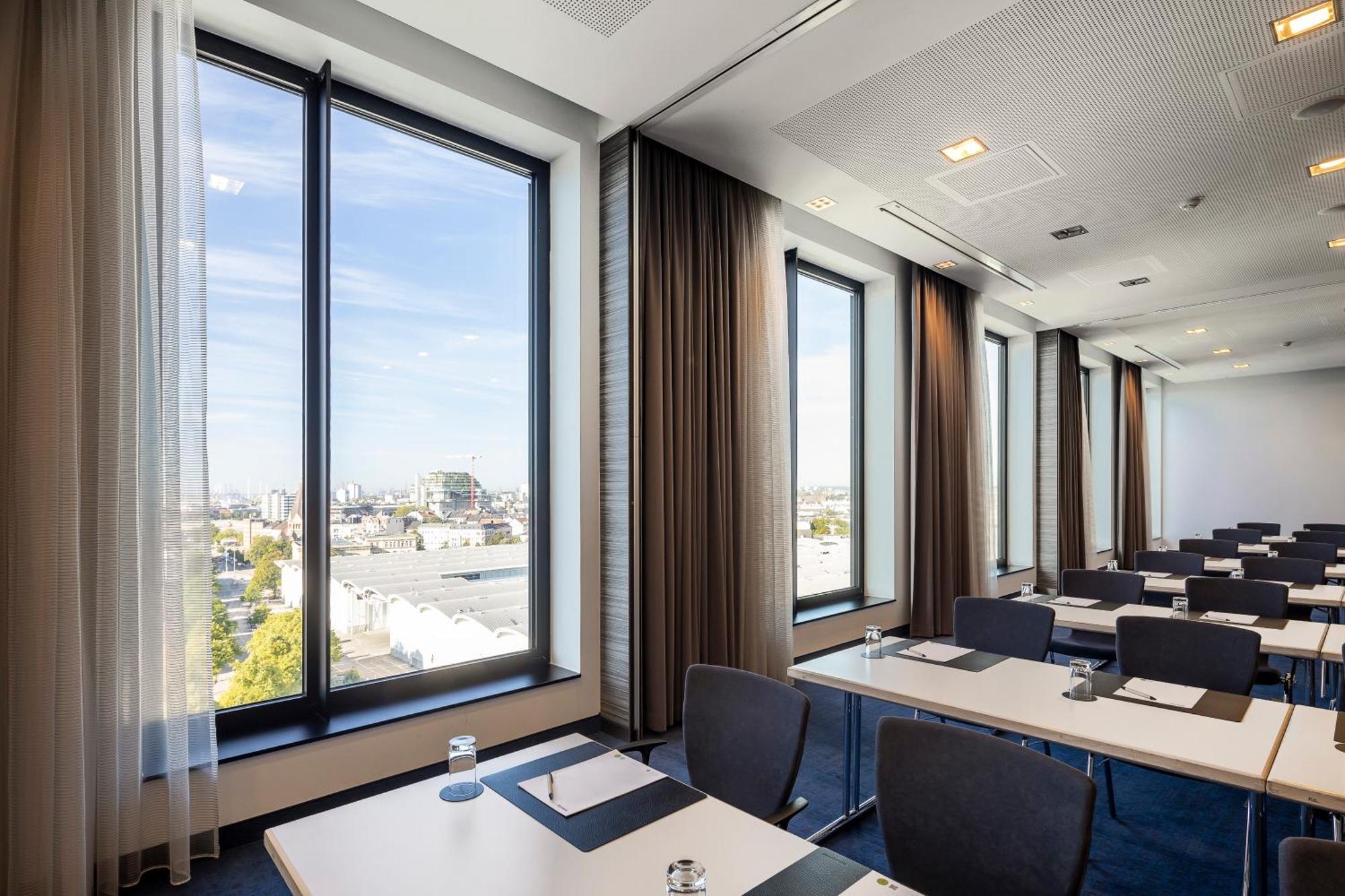 Intercityhotel Hamburg Dammtor-Messe Ngoại thất bức ảnh