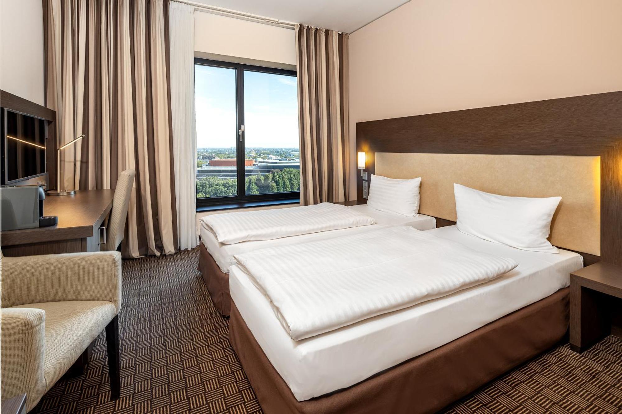 Intercityhotel Hamburg Dammtor-Messe Ngoại thất bức ảnh