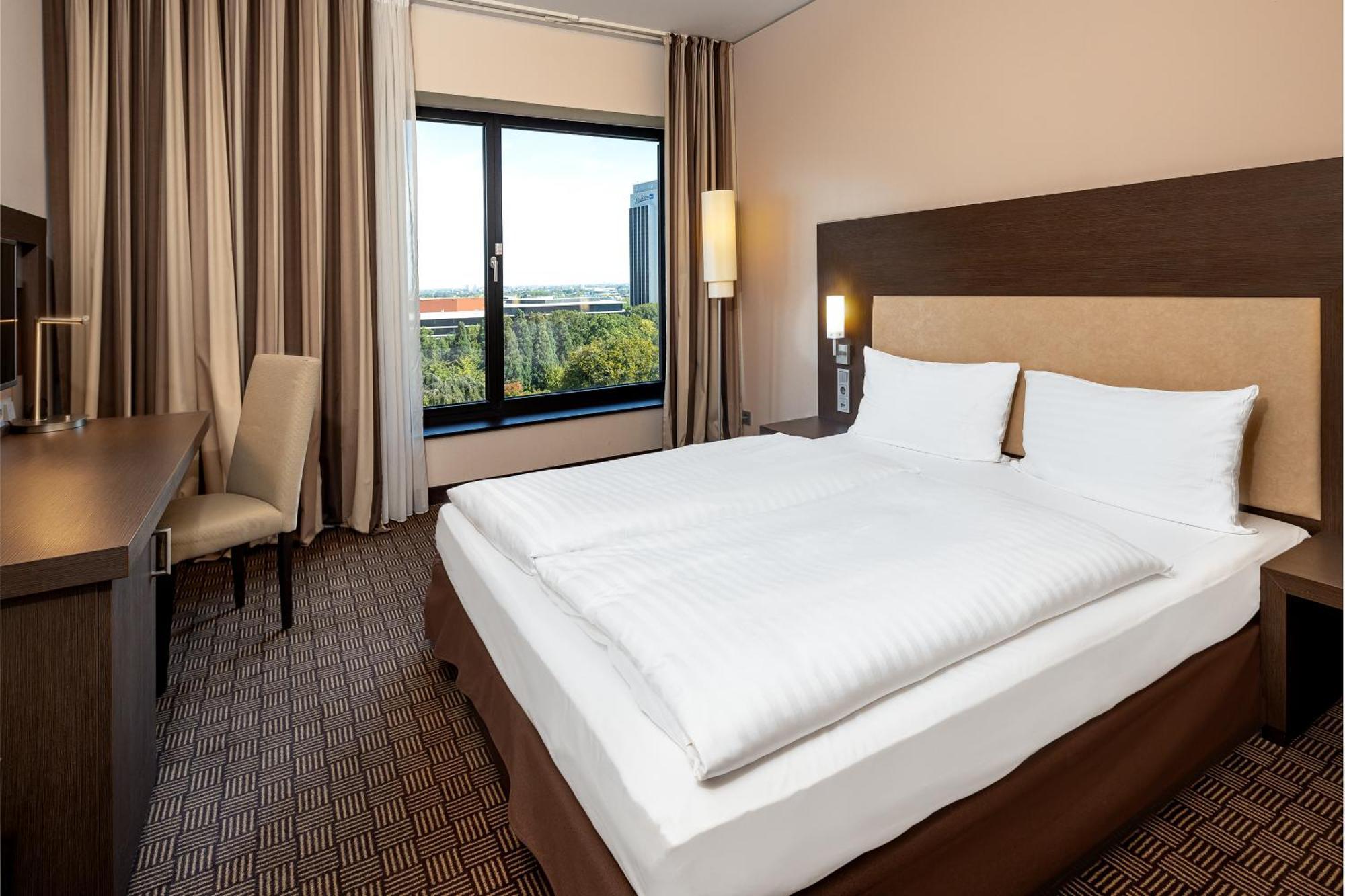 Intercityhotel Hamburg Dammtor-Messe Ngoại thất bức ảnh