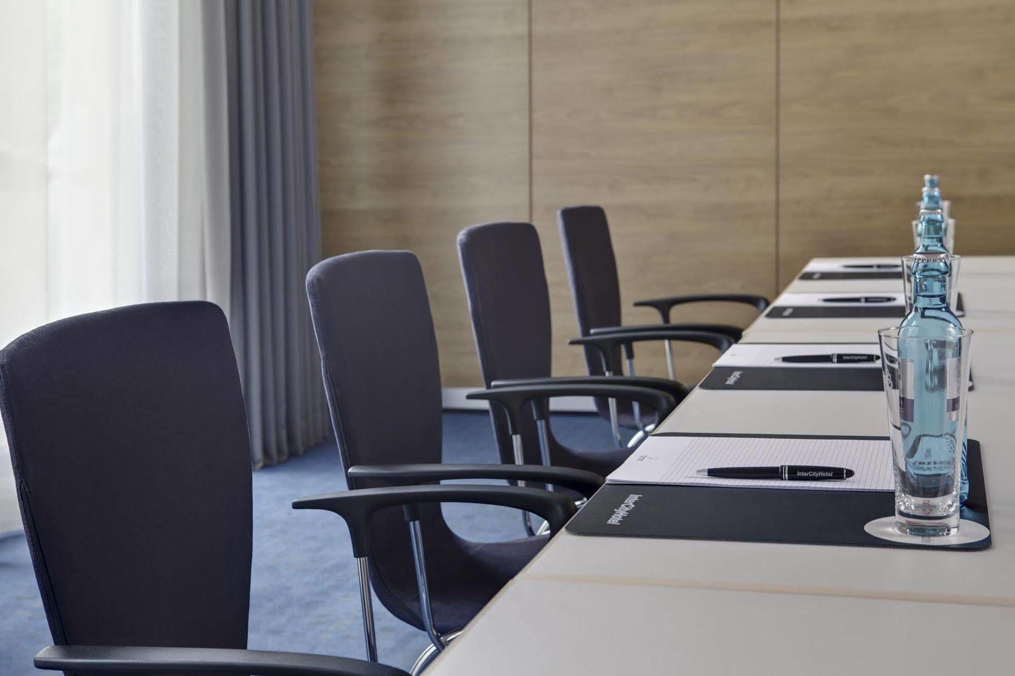 Intercityhotel Hamburg Dammtor-Messe Ngoại thất bức ảnh