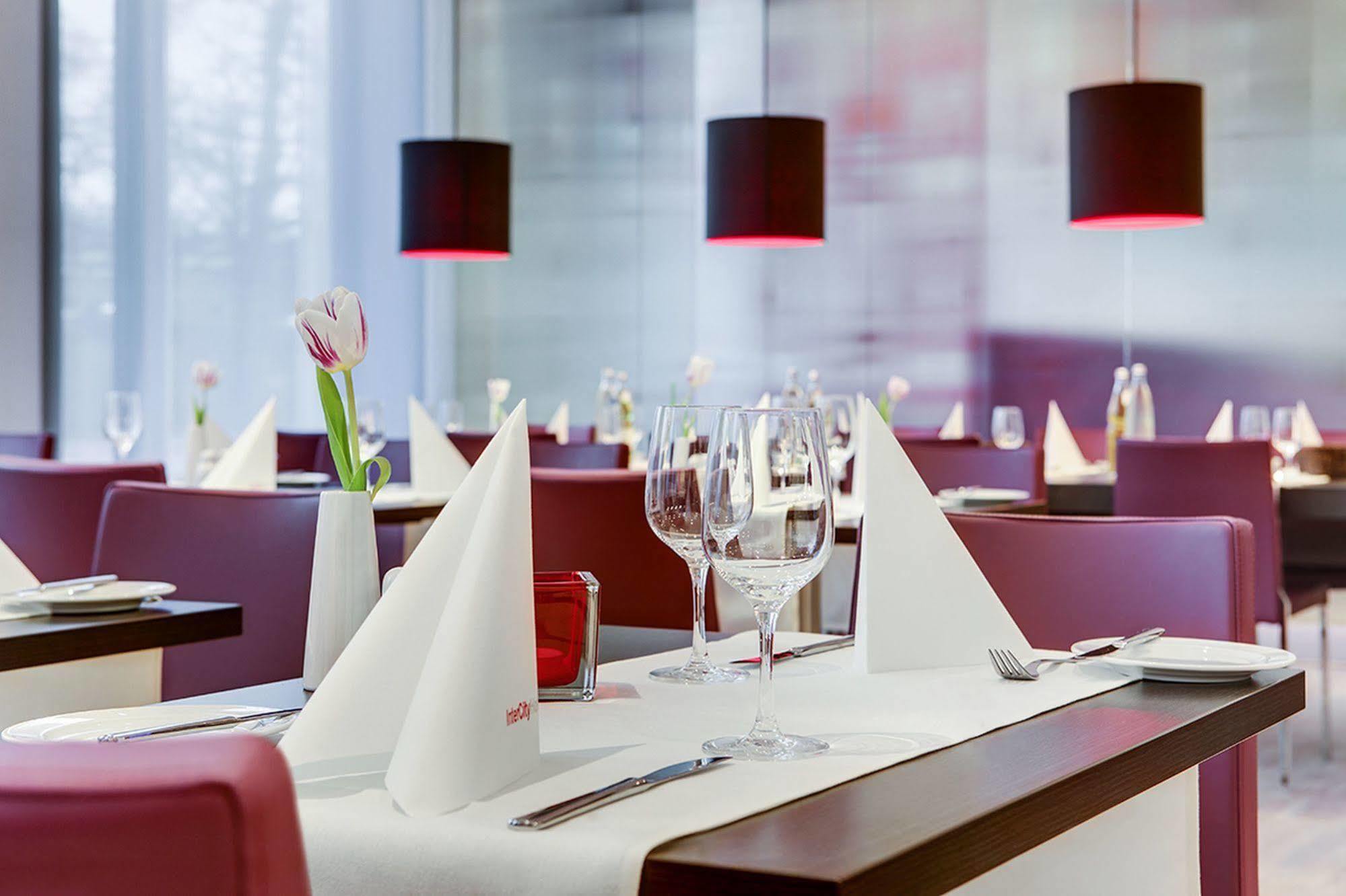 Intercityhotel Hamburg Dammtor-Messe Ngoại thất bức ảnh